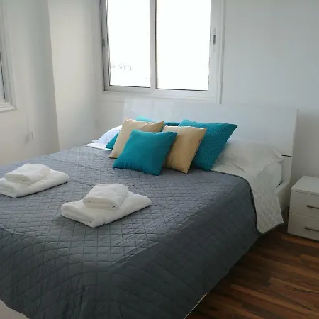 Glafkos House 735 דירה