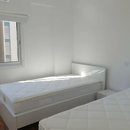 Glafkos House 735 דירה לימסול
